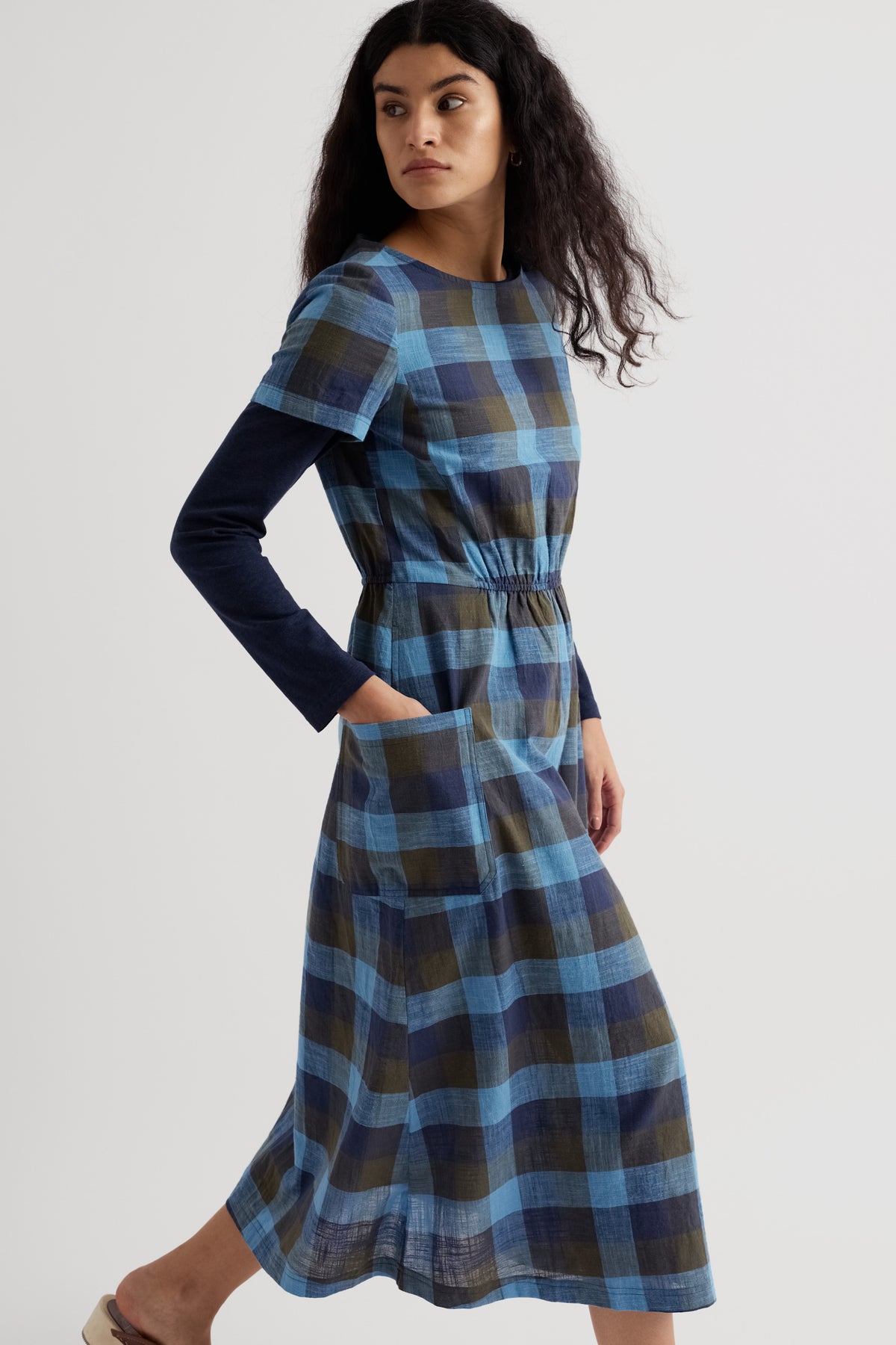 Haneth Tailliertes Midikleid