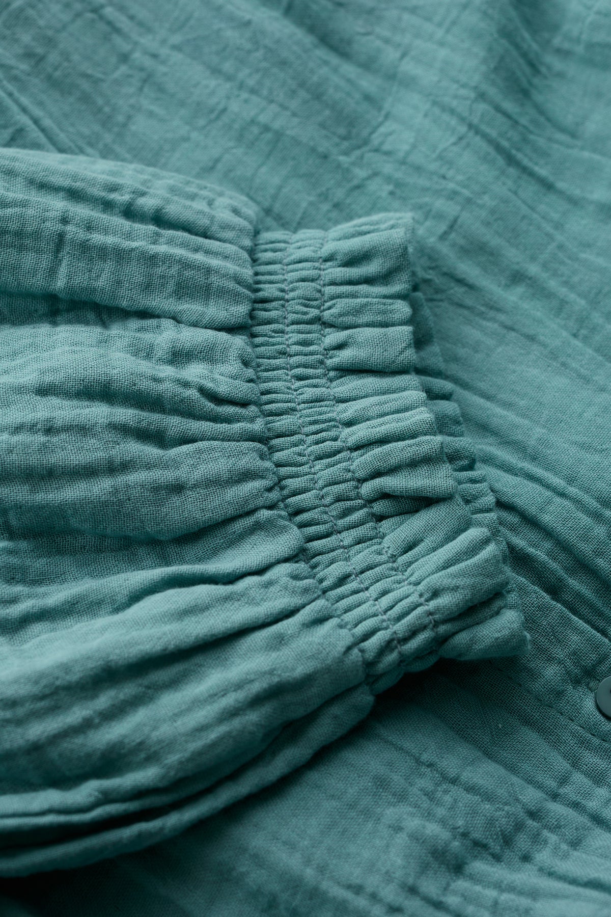 Shore Path Midikleid aus GOTS-zertifizierter Bio-Baumwolle mit halblangen Ärmeln