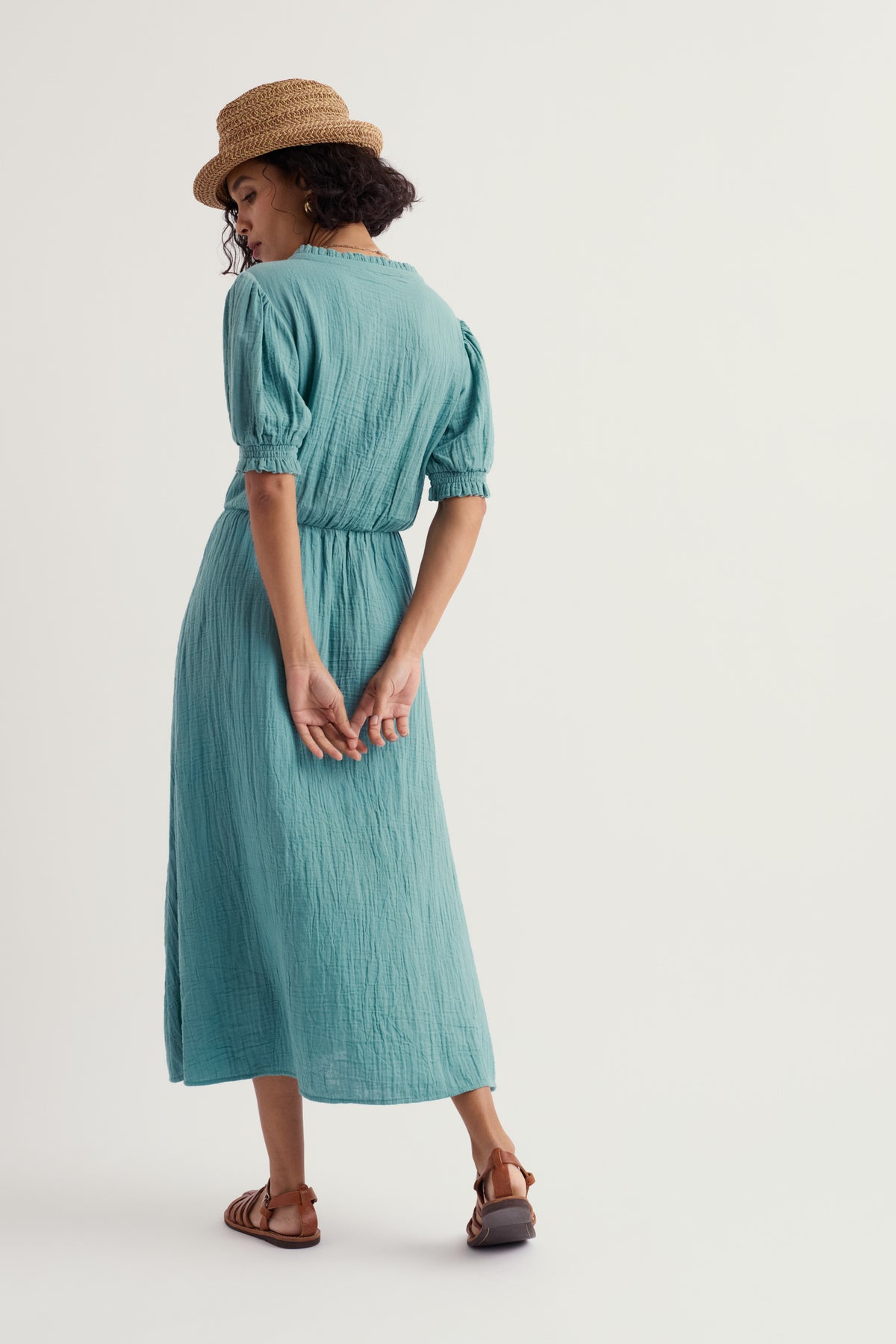 Shore Path Midikleid aus GOTS-zertifizierter Bio-Baumwolle mit halblangen Ärmeln
